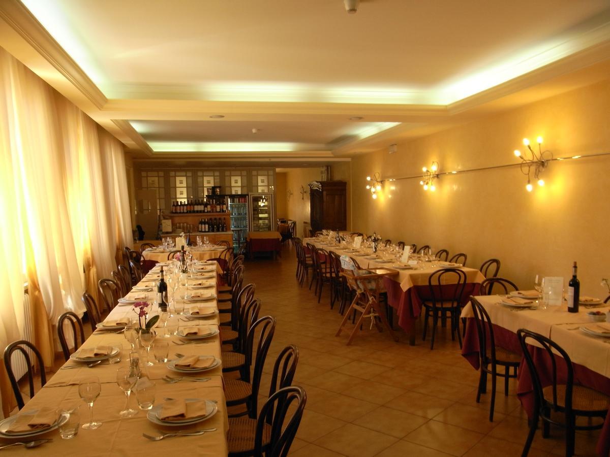 Albergo Miramonti Кастельново-не-Монти Экстерьер фото