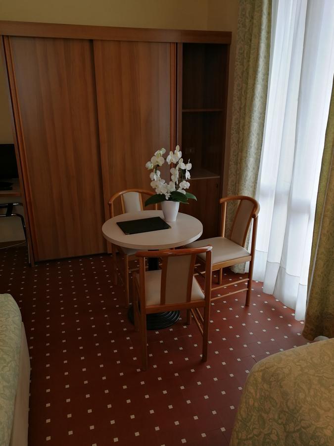 Albergo Miramonti Кастельново-не-Монти Экстерьер фото